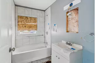 4228 W Newton Pl, Milwaukee, WI 53209 - Photo 11