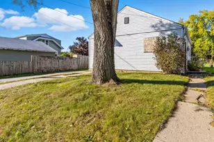 4228 W Newton Pl, Milwaukee, WI 53209 - Photo 15