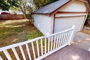 928 N 16th St, Manitowoc, WI 54220 - Photo 17