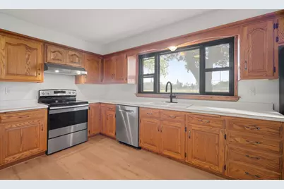 306  3rd St, Kewaskum, WI 53040 - Photo 5