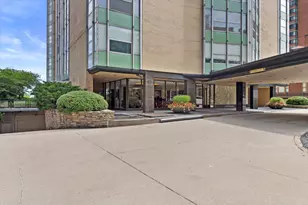 1610 N Prospect Ave, Milwaukee, WI 53202 - Photo 3