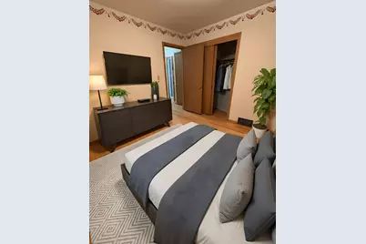 9404 W Hope Ave, Wauwatosa, WI 53222 - Photo 9