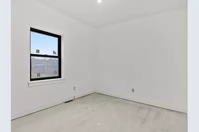 947  Berenschot Trl, Cedar Grove, WI 53013 - Photo 13