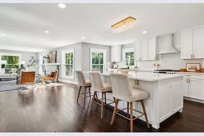 845 E Ellsworth Ln, Bayside, WI 53217 - Photo 9