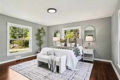 845 E Ellsworth Ln, Bayside, WI 53217 - Photo 15