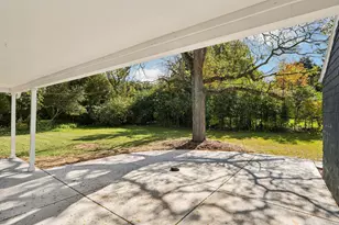 845 E Ellsworth Ln, Bayside, WI 53217 - Photo 23