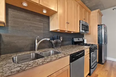 102 N Water St #413, Milwaukee, WI 53202 - Photo 11