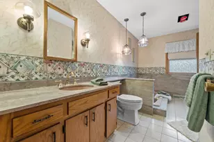 N61W16085 Hawthorne Dr, Menomonee Falls, WI 53051 - Photo 23