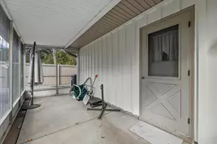 N61W16085 Hawthorne Dr, Menomonee Falls, WI 53051 - Photo 53