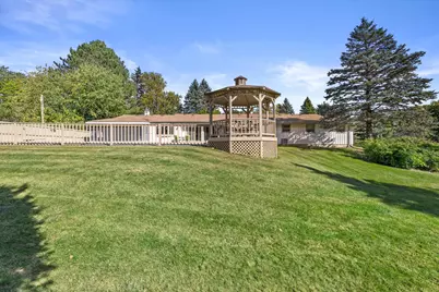 N61W16085  Hawthorne Dr, Menomonee Falls, WI 53051 - Photo 43