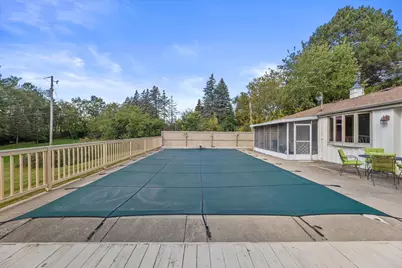 N61W16085  Hawthorne Dr, Menomonee Falls, WI 53051 - Photo 51