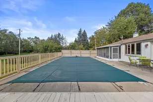 N61W16085 Hawthorne Dr, Menomonee Falls, WI 53051 - Photo 51