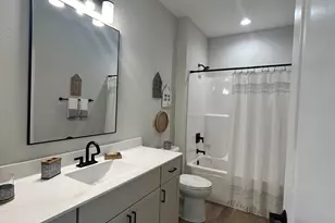 N55W25282 Cres Hl Dr, Sussex, WI 53089 - Photo 15