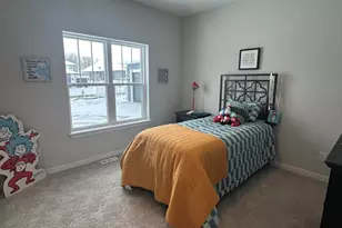 N55W25282 Cres Hl Dr, Sussex, WI 53089 - Photo 17