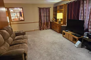 917 E Roberta Ave, Waukesha, WI 53186 - Photo 7