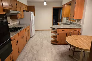 917 E Roberta Ave, Waukesha, WI 53186 - Photo 9