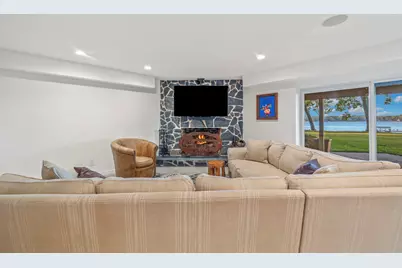 2810  Willow Point Dr, Delavan, WI 53115 - Photo 25