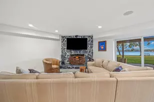 2810 Willow Point Dr, Delavan, WI 53115 - Photo 25