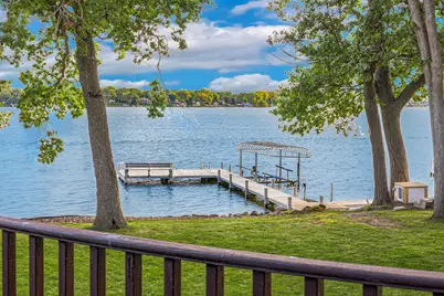 2810  Willow Point Dr, Delavan, WI 53115 - Photo 5