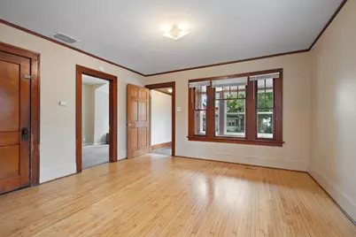 2219 S 59th St, West Allis, WI 53219 - Photo 5