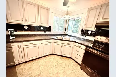 2471 E Mark Dr, Sheboygan, WI 53083 - Photo 5