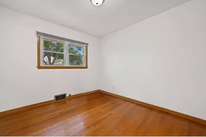 3963 N 98th St, Milwaukee, WI 53222 - Photo 11