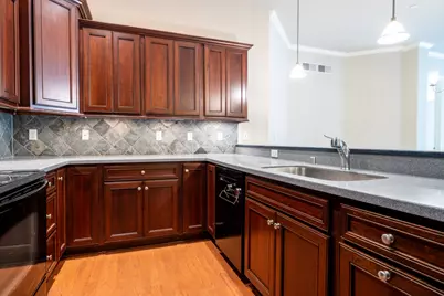 19075  Thomson Dr #304, Brookfield, WI 53045 - Photo 11