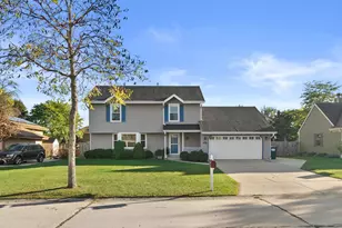 1041 E Mary Ln, Oak Creek, WI 53154 - Photo 1