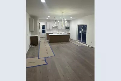 447  Sandstone St, Slinger, WI 53086 - Photo 5