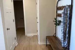 W219N16270 Primrose Ct, Jackson, WI 53037 - Photo 9