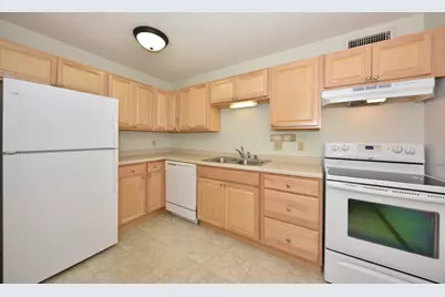 11927 W Appleton Ave #6, Milwaukee, WI 53224 - Photo 11