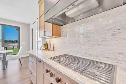 W188N5040  Red Crown Trl, Menomonee Falls, WI 53051 - Photo 19