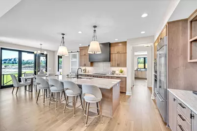 W188N5040  Red Crown Trl, Menomonee Falls, WI 53051 - Photo 13