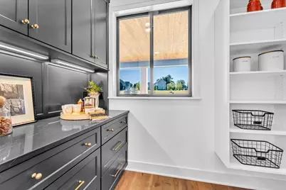 W188N5040  Red Crown Trl, Menomonee Falls, WI 53051 - Photo 21