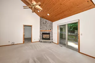 955 E Loos St, Hartford, WI 53027 - Photo 9