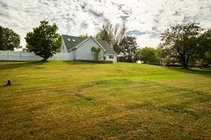 W7563 St Croix Ave, Holland, WI 54636 - Photo 41