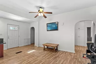 12024 Point Creek Rd, Meeme, WI 53063 - Photo 11