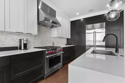 1110  Brookwood Dr, Ashwaubenon, WI 54304 - Photo 11