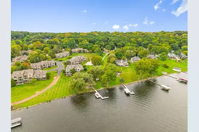 W304N2426  Maple Ave, Delafield, WI 53072 - Photo 7