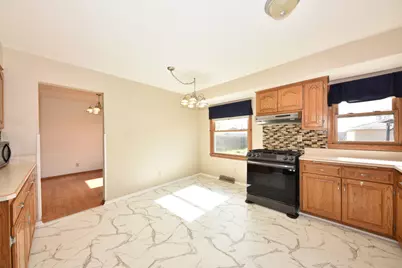 635 E Price Ave, Milwaukee, WI 53207 - Photo 11