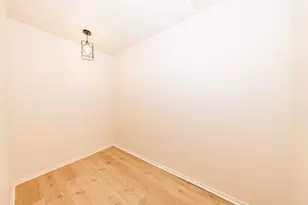 8511 N 107th St, Milwaukee, WI 53224 - Photo 9