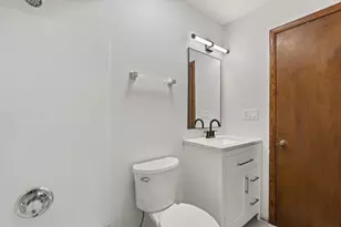 8148 S 88th St, Franklin, WI 53132 - Photo 15