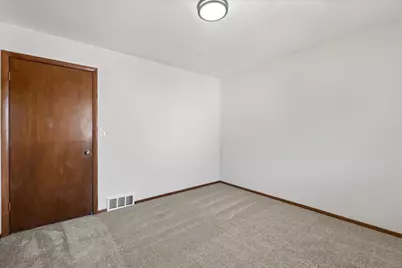 8148 S 88th St, Franklin, WI 53132 - Photo 19