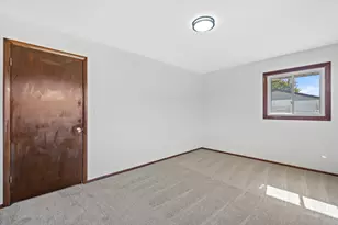 8150 S 88th St, Franklin, WI 53132 - Photo 15