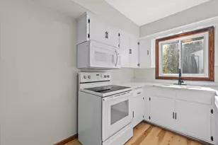 8150 S 88th St, Franklin, WI 53132 - Photo 9