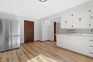 8150 S 88th St, Franklin, WI 53132 - Photo 7