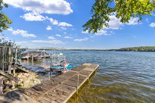 637 1st St, Delafield, WI 53018 - Photo 35