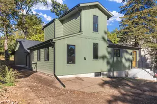637 1st St, Delafield, WI 53018 - Photo 39