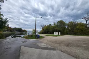 637 1st St, Delafield, WI 53018 - Photo 43