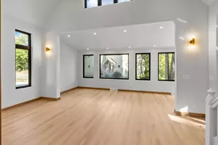 637 1st St, Delafield, WI 53018 - Photo 17